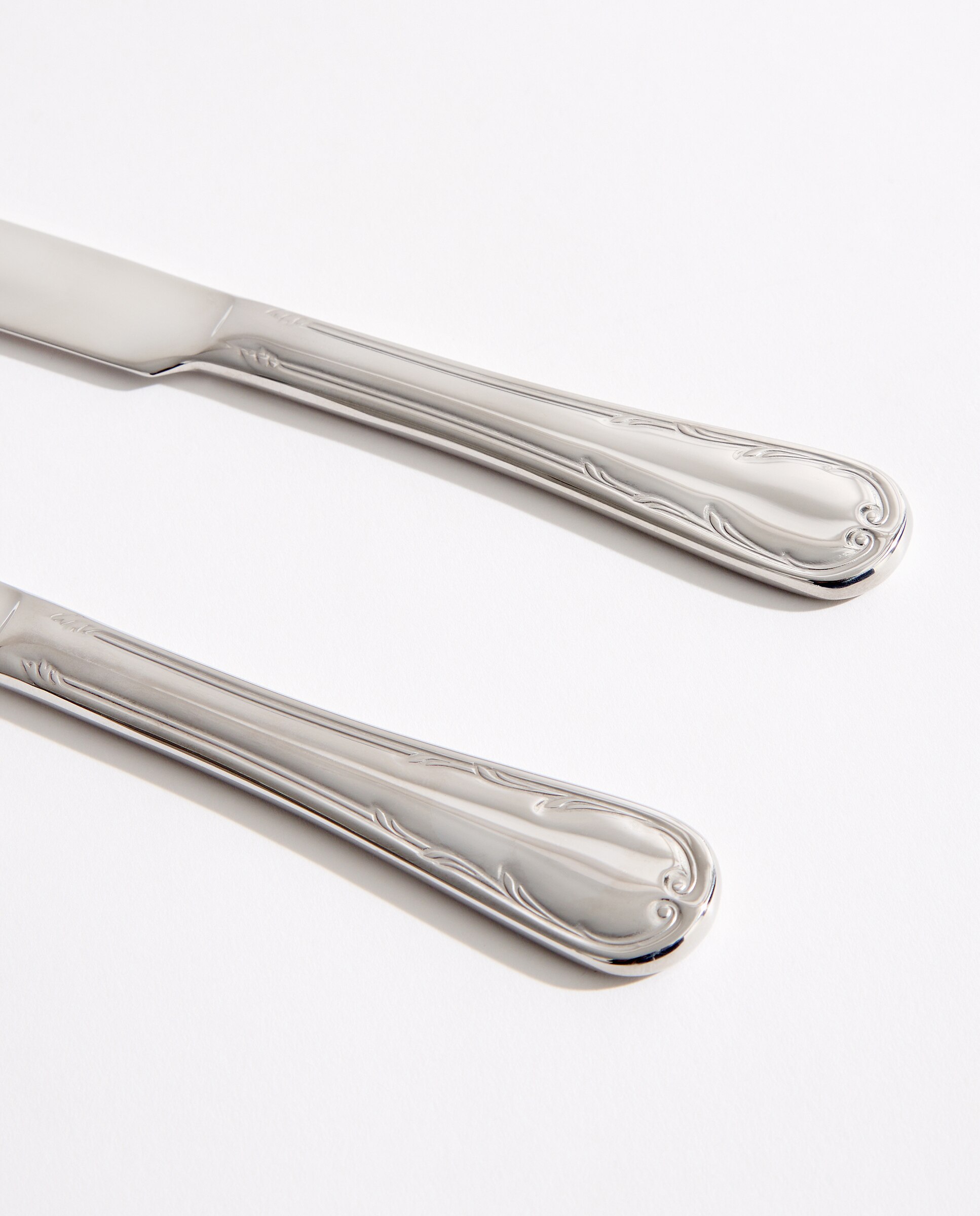 Set de 4 cuchillos de mesa Gael Metálico-2