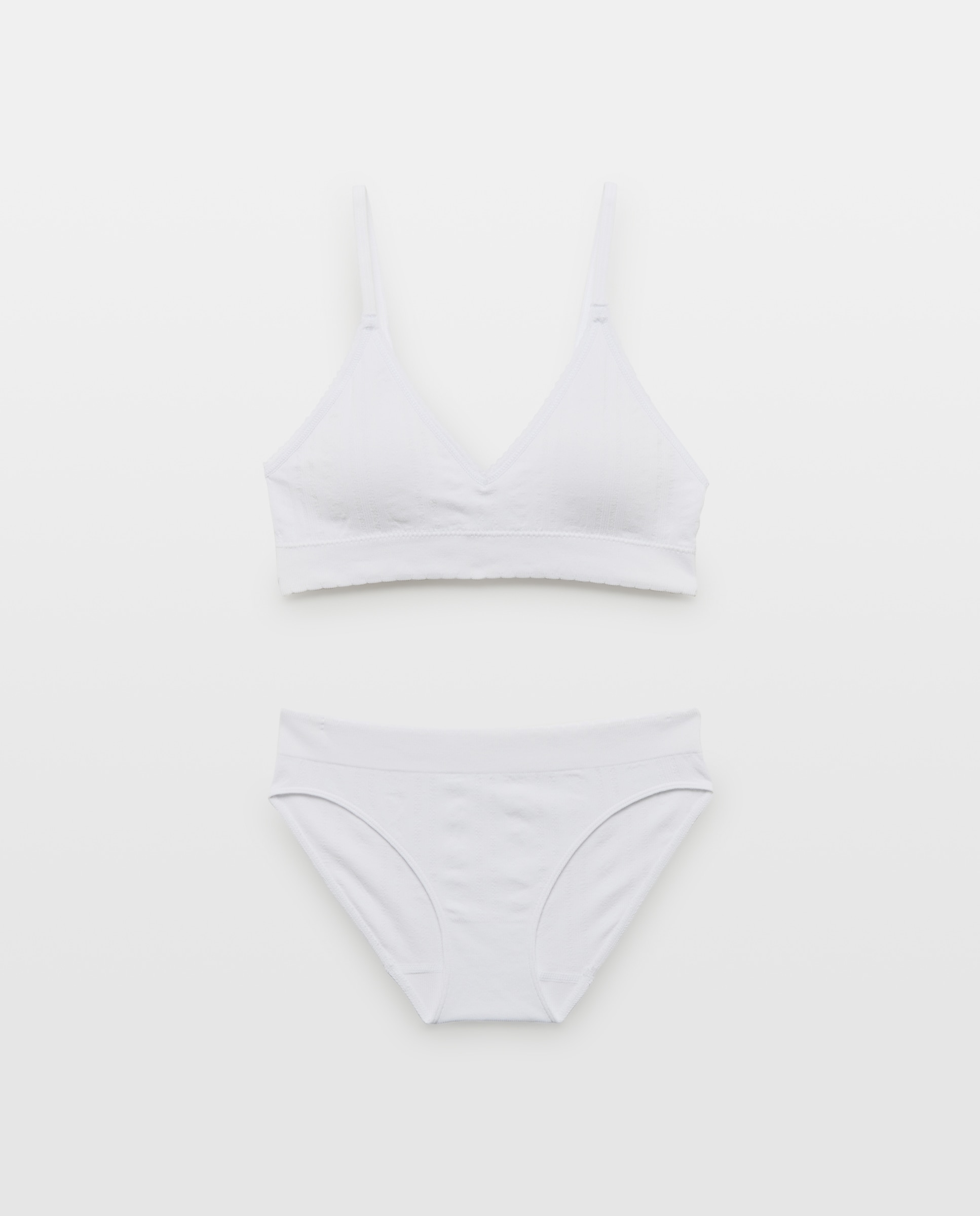 Imagem 0 de Conjunto Top de Foam+Cueca com Estrutura