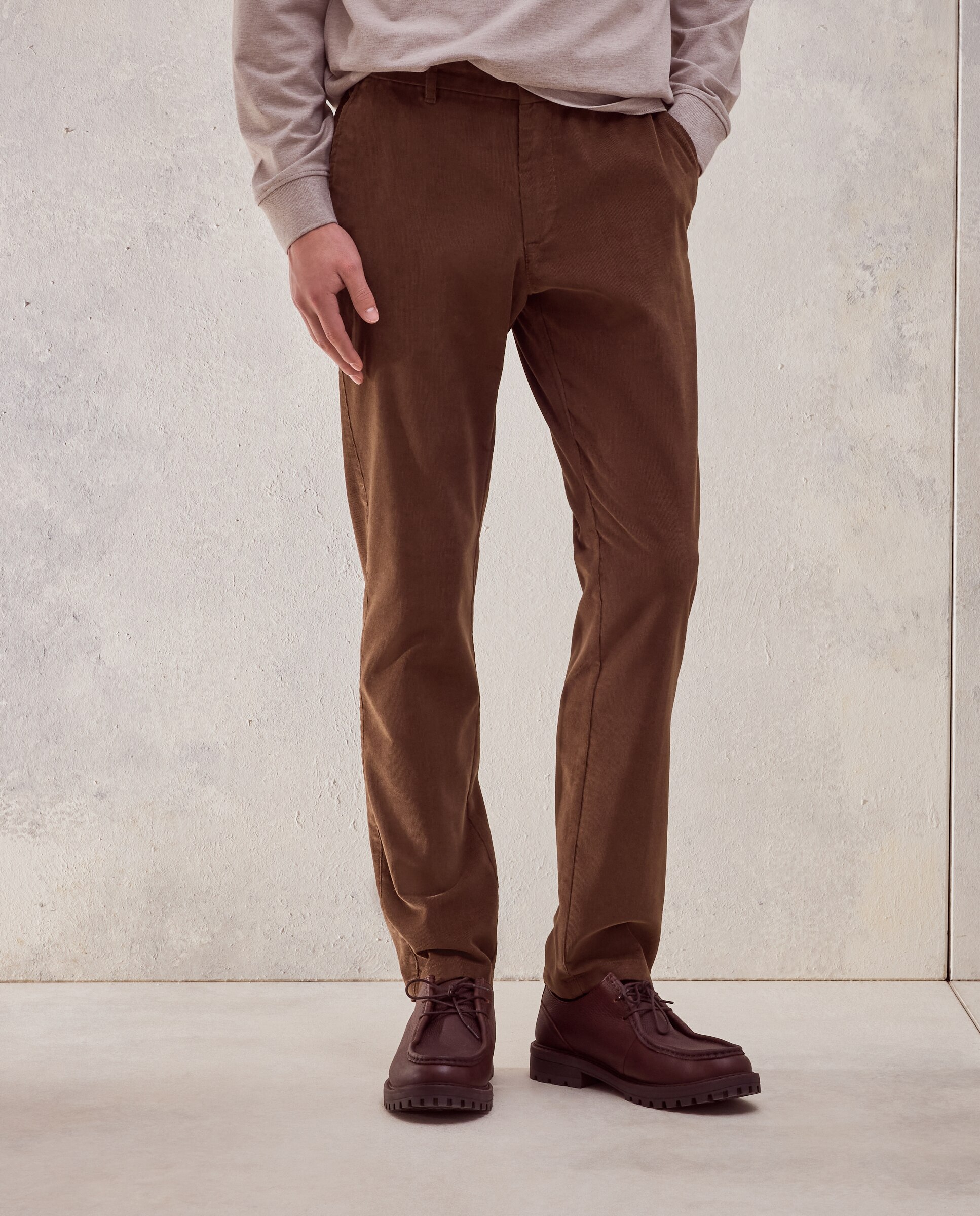 Pantalon hombre de pana chino gomas laterales,slim algodón stretch - Dustin - Tostado Tostado-2
