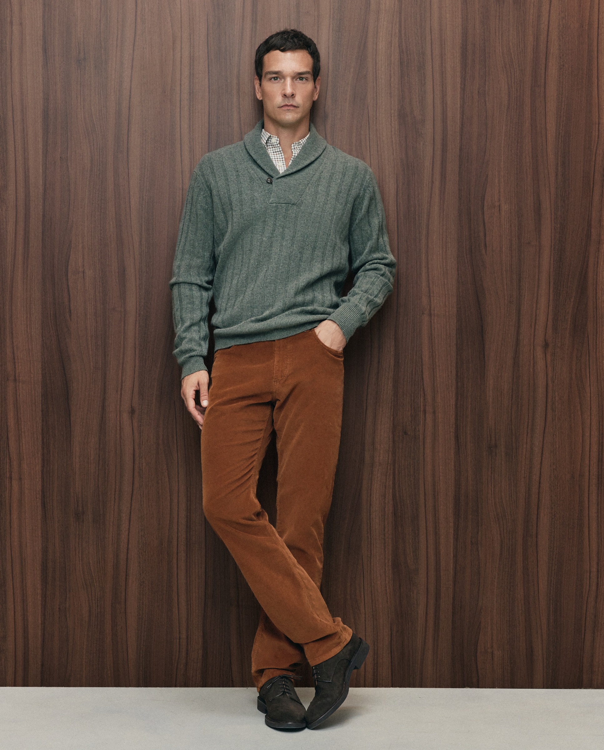 Imagen 0 de Pantalón pana regular fit cinco bolsillos hombre Camel