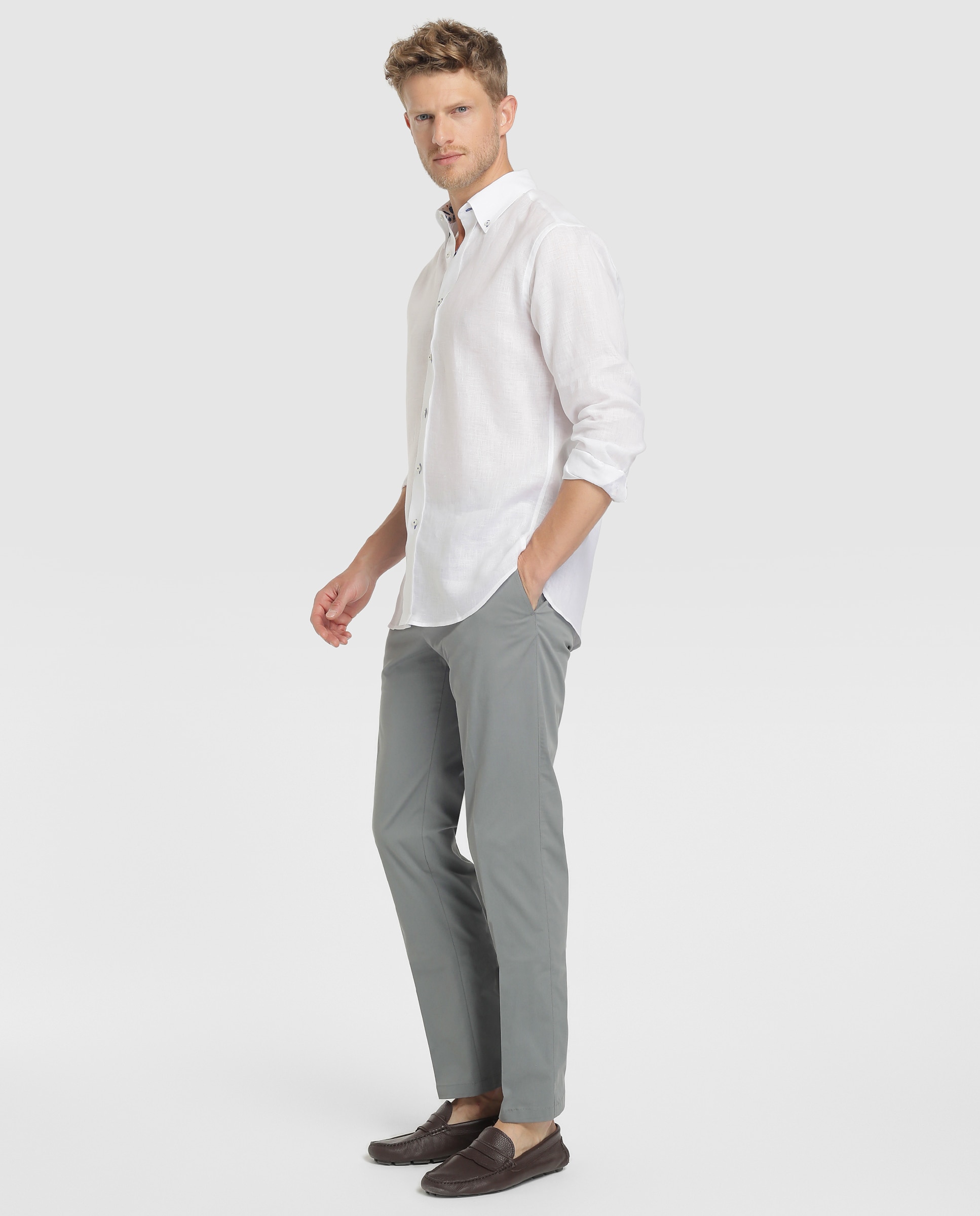 Calças chino de homem Mirto regular cinzentas Cinzento-1