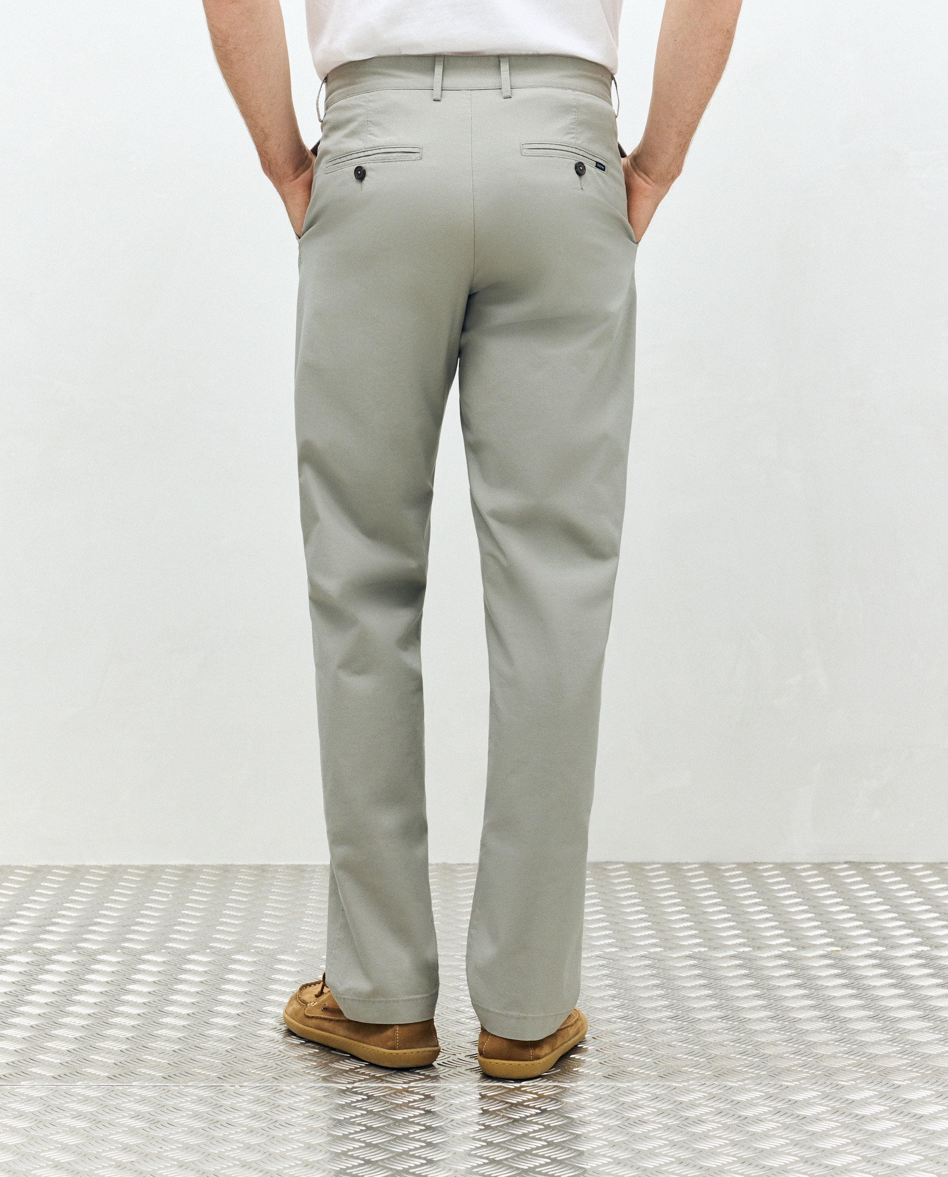Calças Chino Regular Fit Ligeiras Verde Sálvia-3