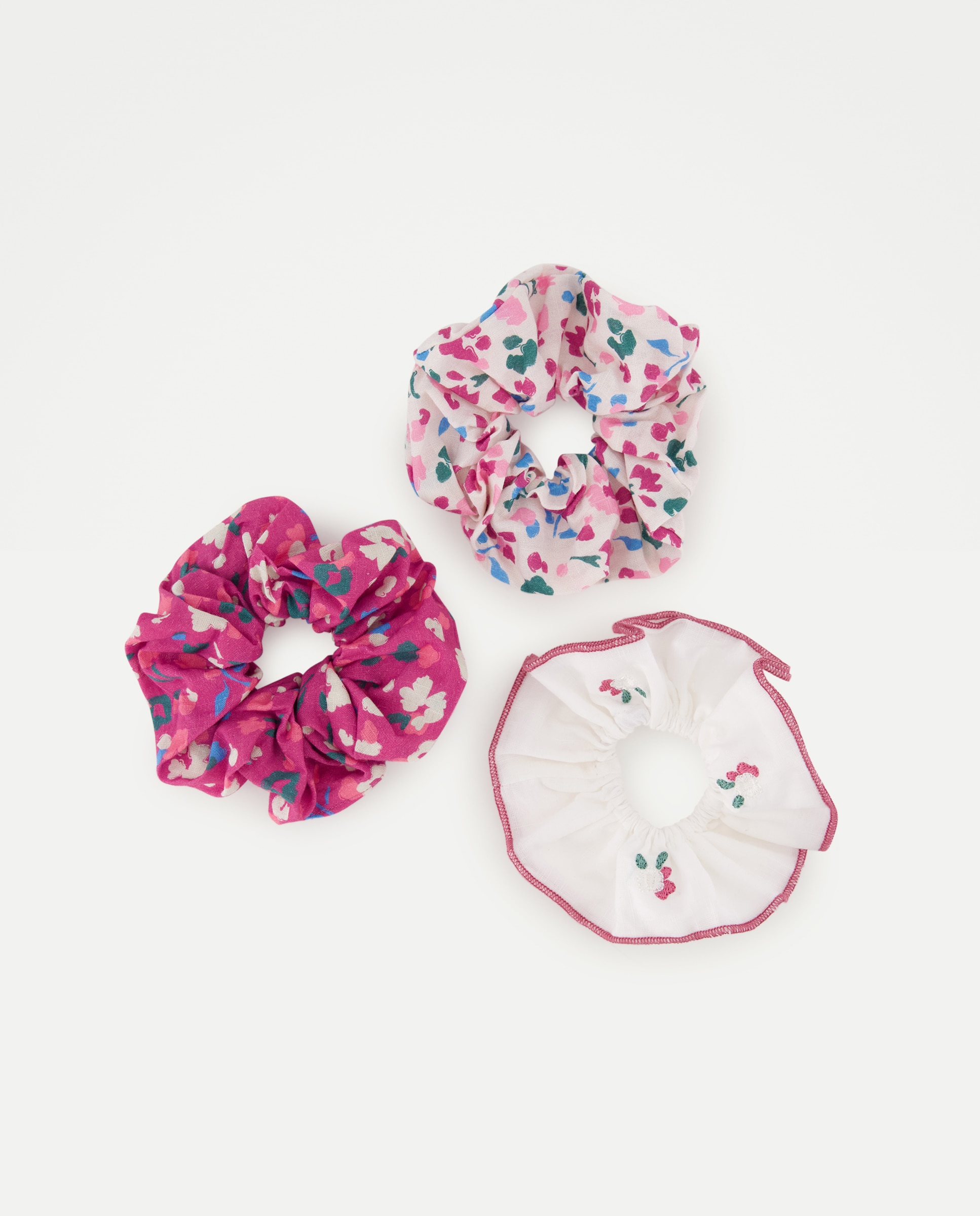 Imagem 0 de Pack de Três Elásticos com Flores