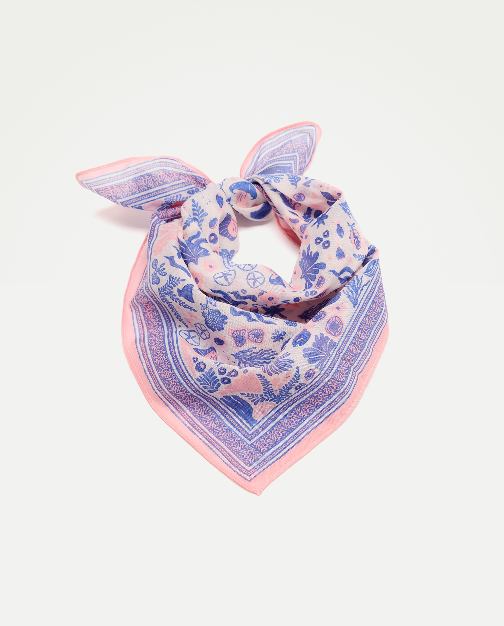 Imagem 0 de Lenço com Fantasia