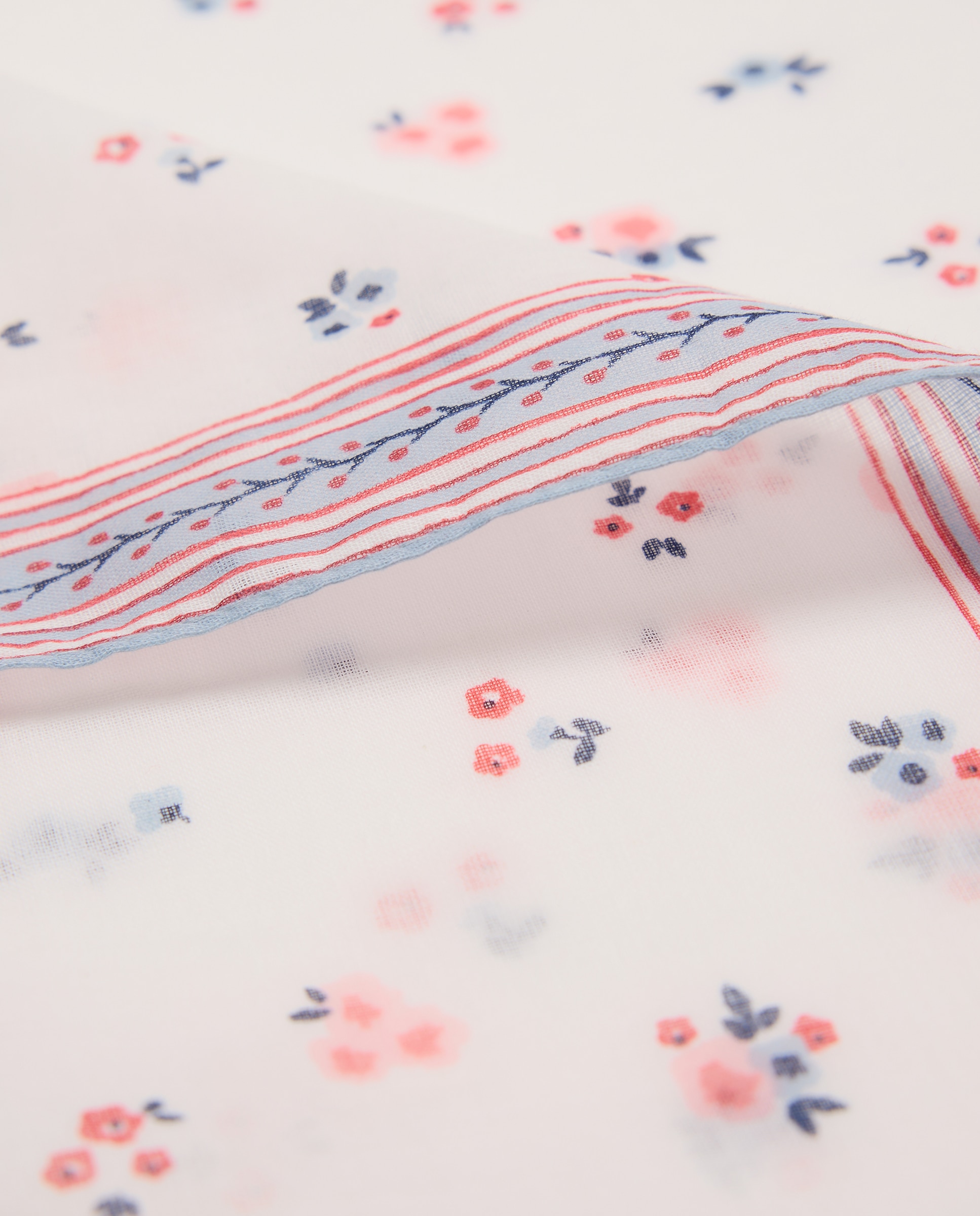 Lenço com Fantasia Branco-3