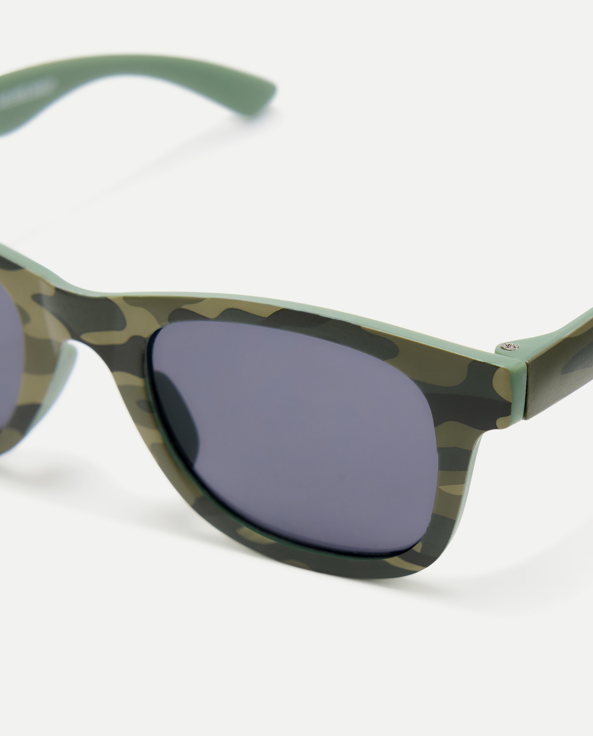 Imagen 3 de Gafas de niña print militar - Kids El Corte Inglés - Verde Verde