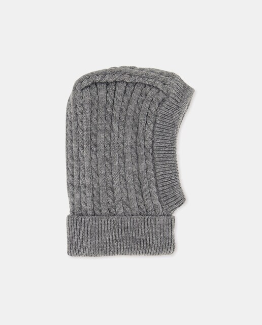 Imagem 0 de Gorro Tipo Máscara com Tranças