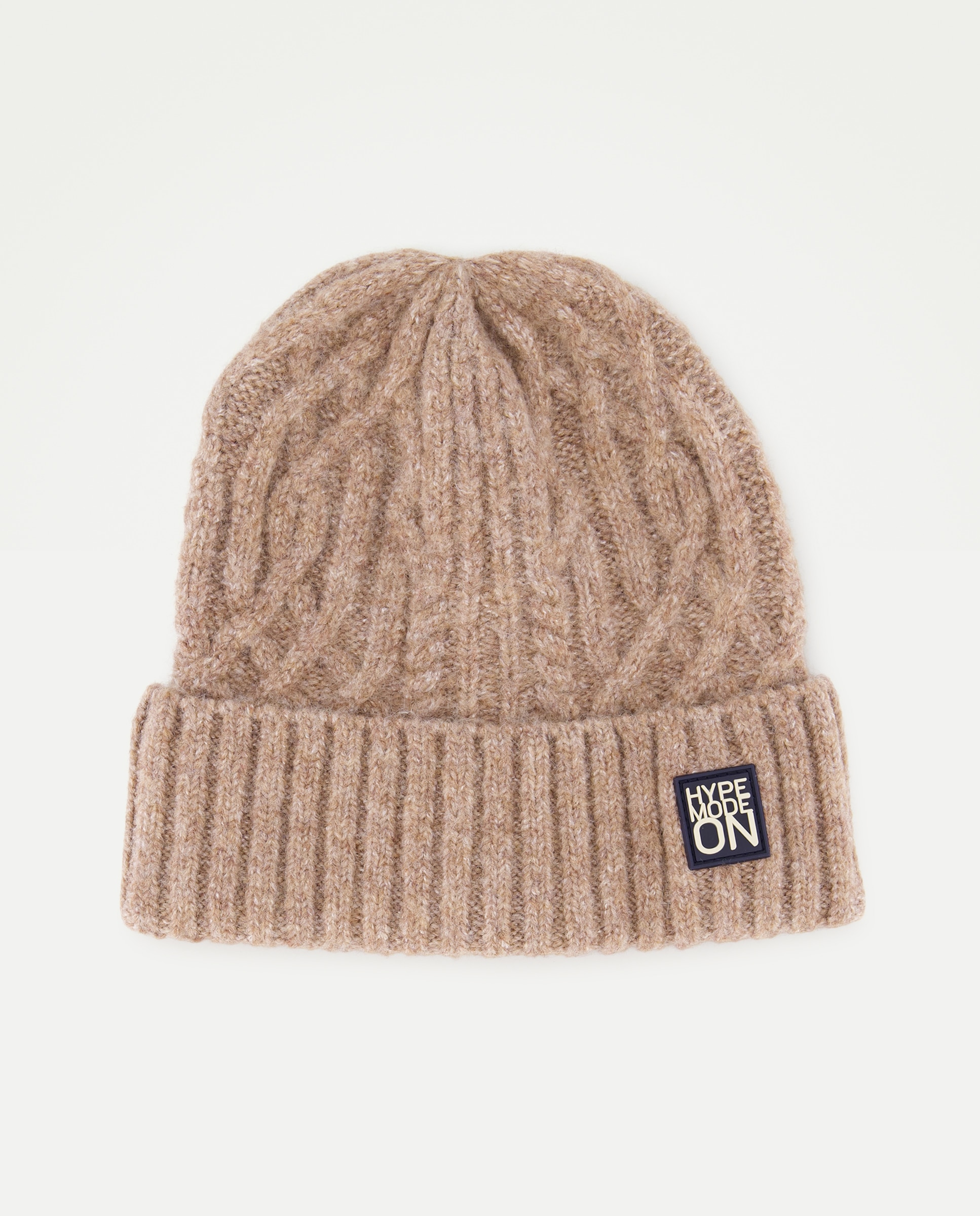 Imagem 0 de Gorro com Detalhe de Tranças