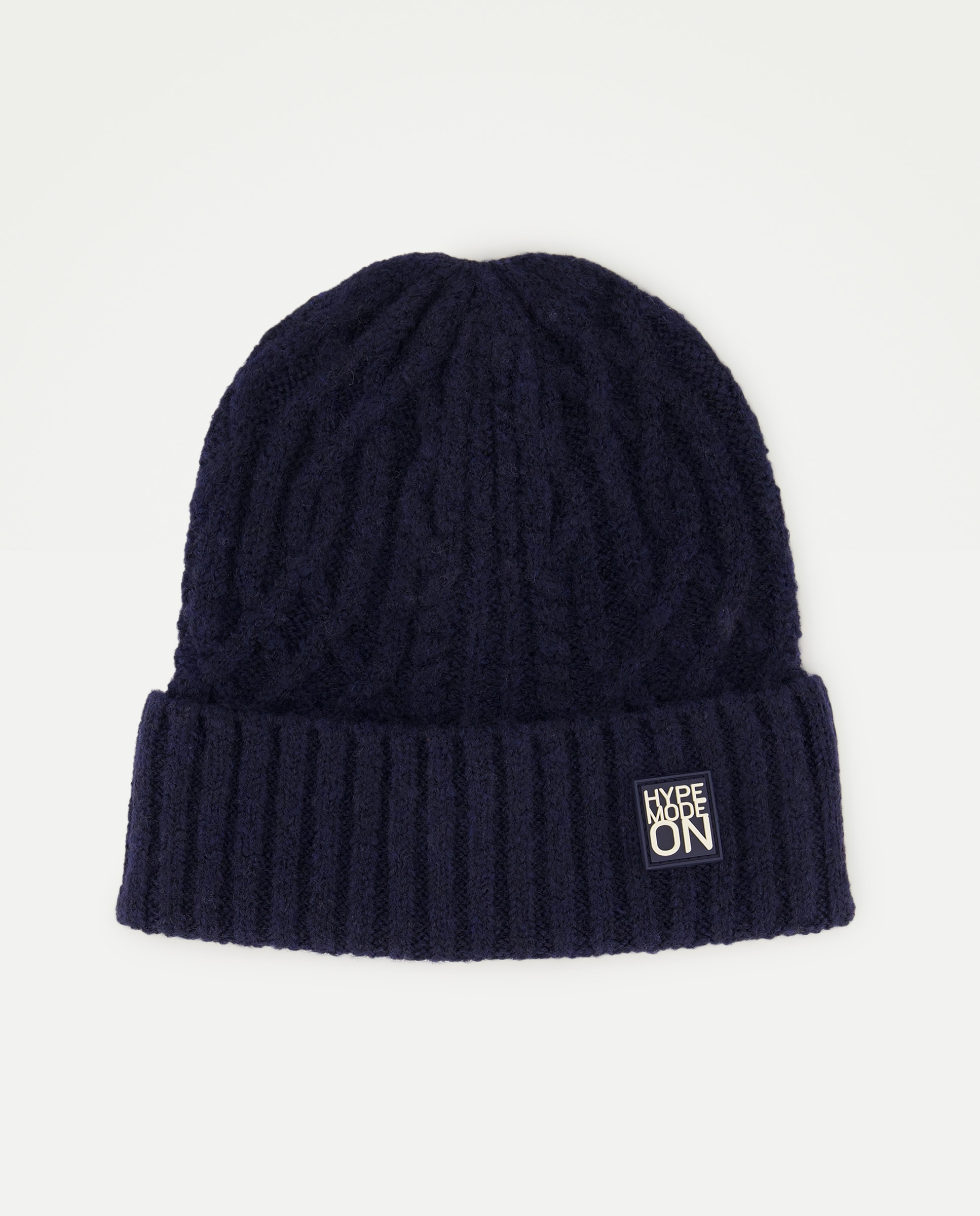 Imagem 0 de Gorro com Detalhe de Tranças