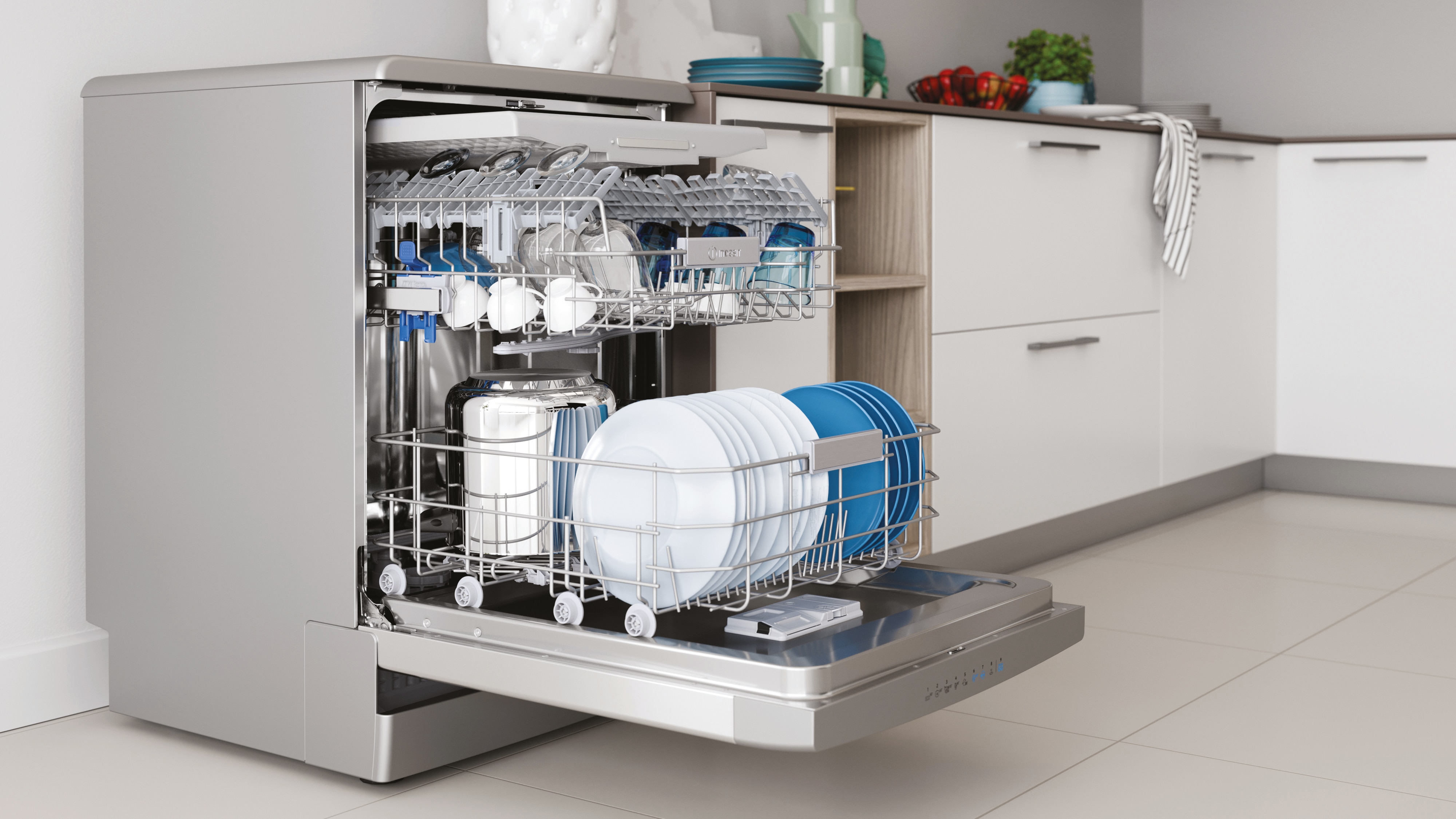 Lavavajillas Indesit 14 servicios, Bandeja Cubiertos, 60 cm - DFO 3T133 A F X Inox-18