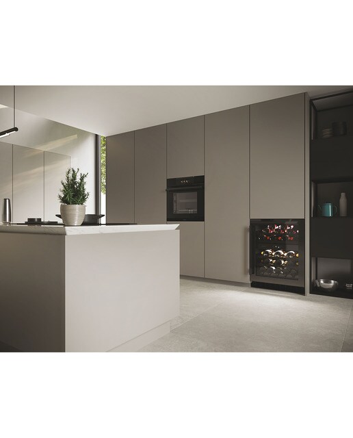 Vinoteca integrable Haier 44 botellas Wine Bank 60 Series 6 - HAKWBD 60 - Negro Negro-10