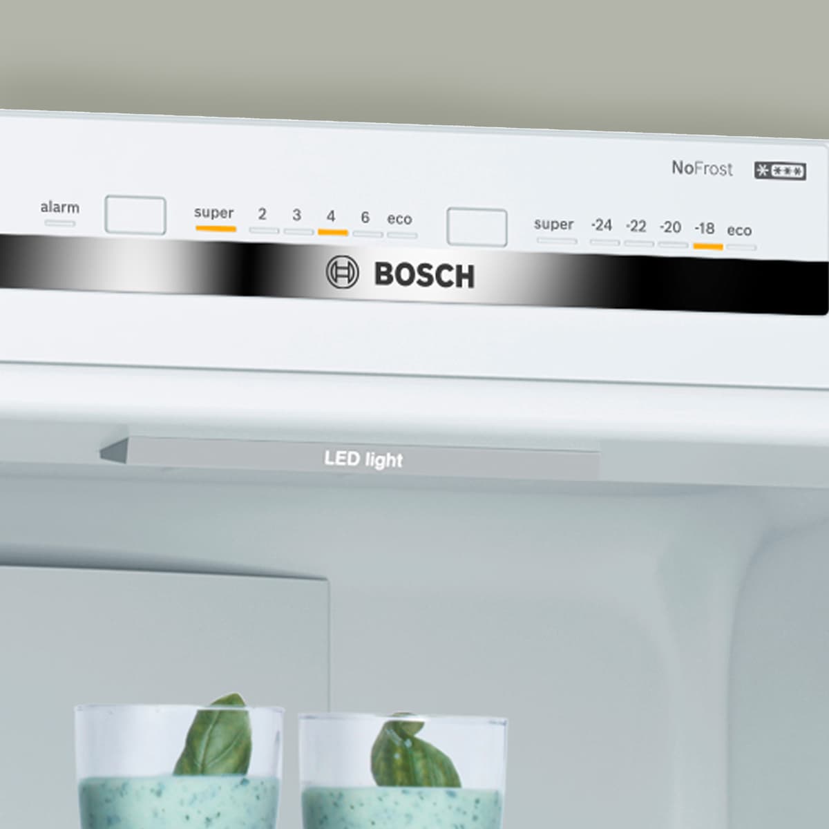 Frigorífico Combinado Bosch Série 4 KGN39VWEA VitaFresh Plus, PerfectFit e No Frost e de 203 cm - Branco Branco-4