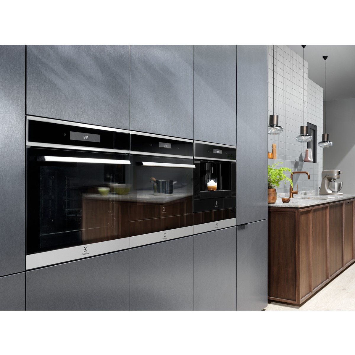 Forno Multifunções Electrolux EVE8P21X Compacto SenseCook Pirolítico e de 43 Litros - Inox Inox-11
