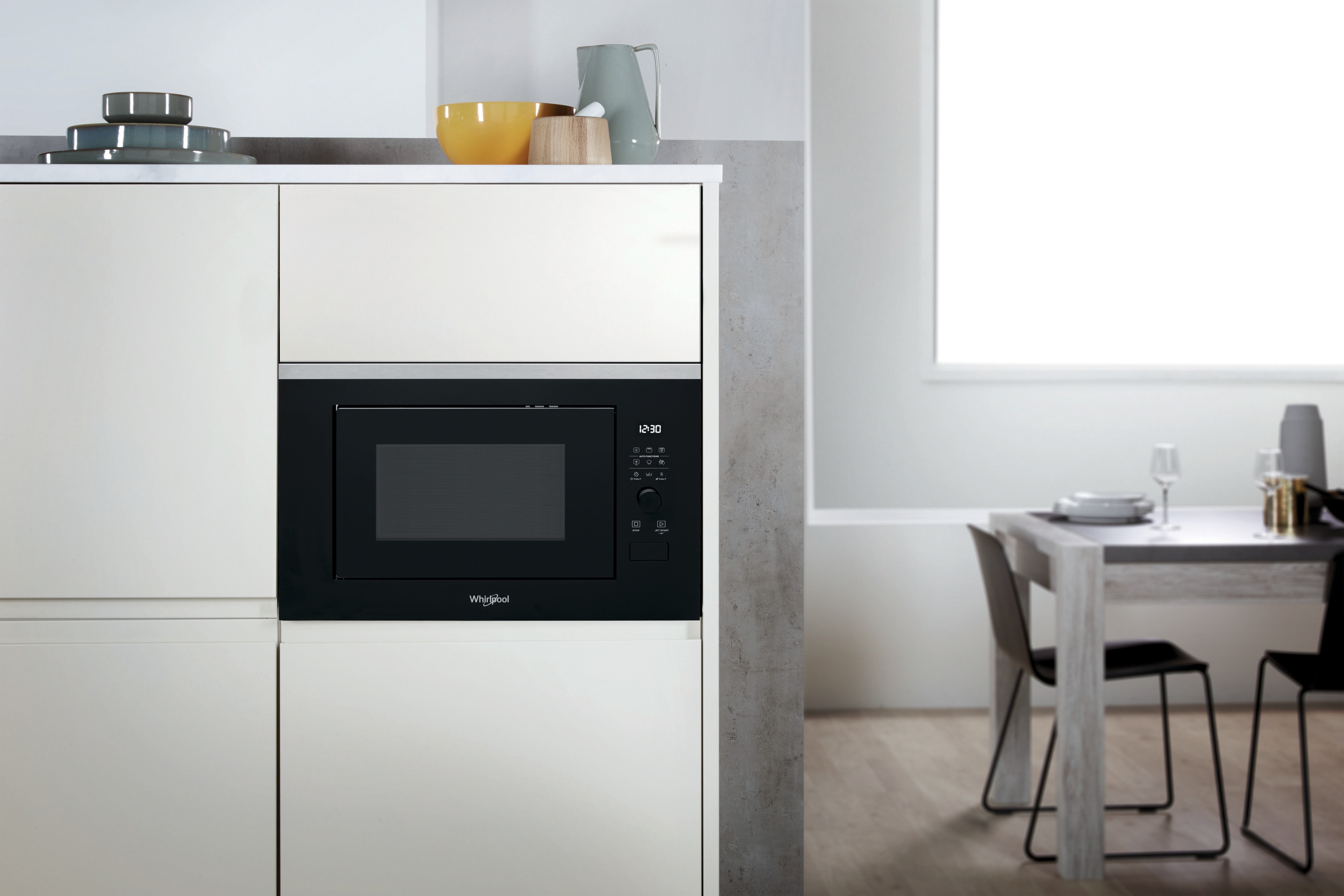 Imagen 8 de Microondas integrable Whirlpool 25 litros y grill - WMF250G - Negro Negro