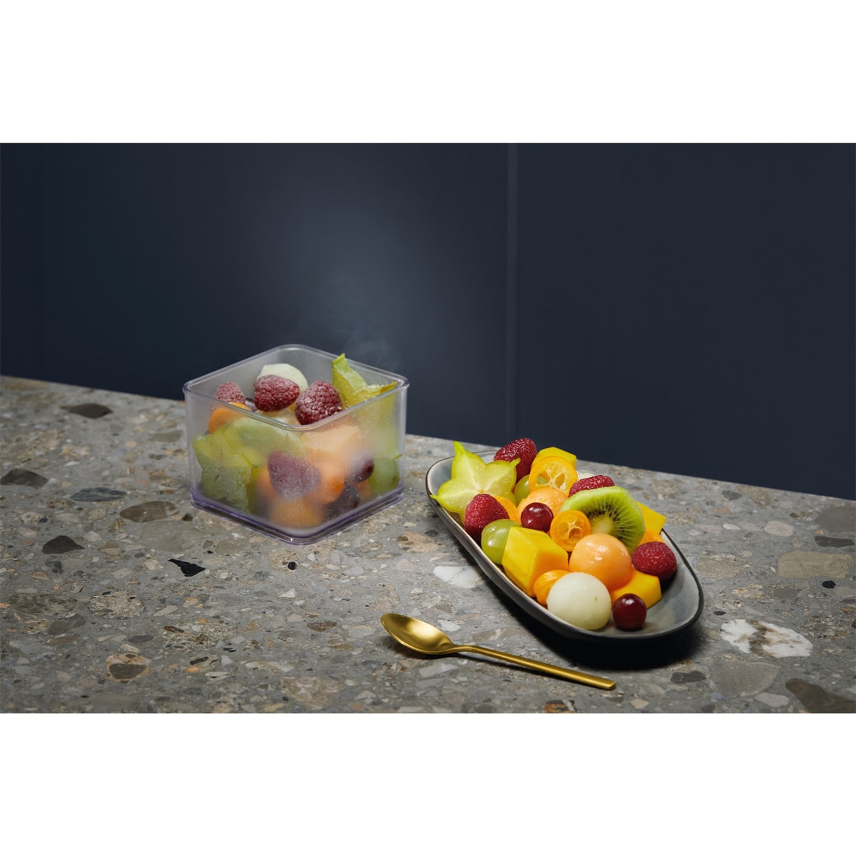 Micro-ondas Electrolux Encastrável EMS2203MMX de 700 W e de 20 Litros - Inox Anti dedadas Inox-4