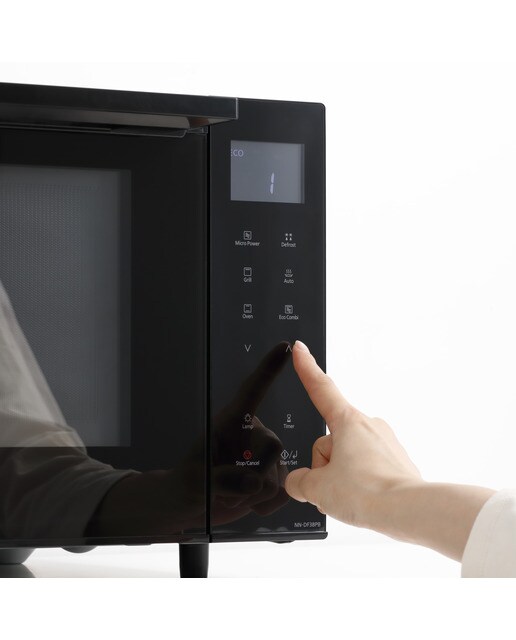 Microondas Panasonic 23 litros, con grill - NN-DF38PBEPG - Negro Negro-5