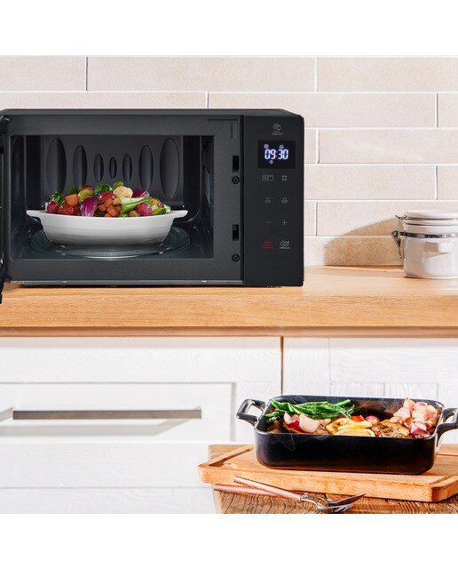 Microondas LG 20 litros, grill, 700 w- MH6032GAS Negro-15