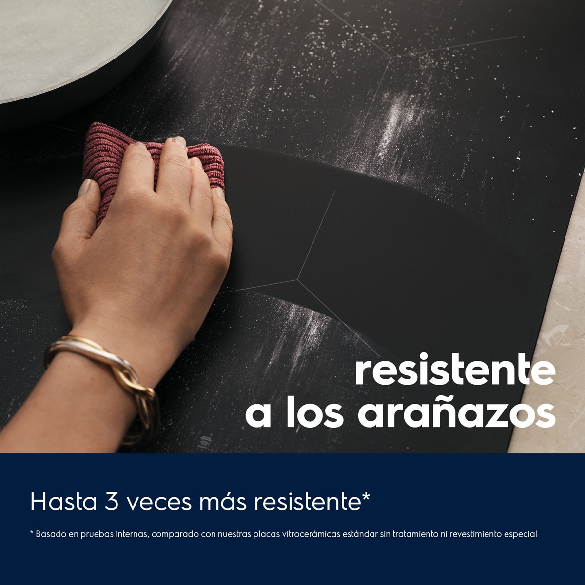 Placa de inducción Electrolux con 3 zonas de cocción - EIT61336CT Negro mate-4