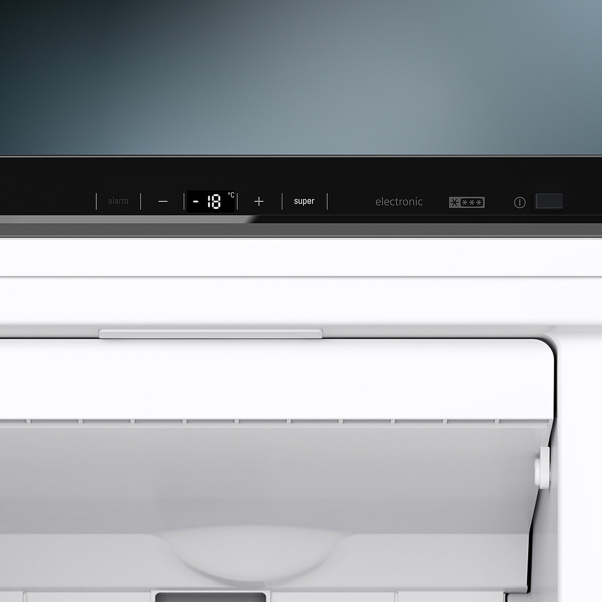 Recondicionado - Grade B - Arca Congeladora Vertical Siemens GS36NAIEP No Frost e FreshSens de 186 cm - Inox Easyclean Aço inoxidável-3