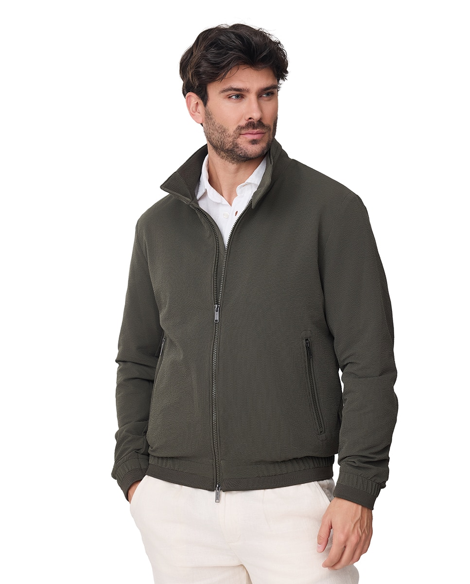 Imagem 0 de Blusão Seersucker de Gola Dupla.