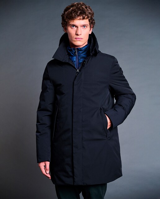 Imagen 0 de Plumífero acolchado perfecto para hombres exigentes que aprecian los pequeños detalles.