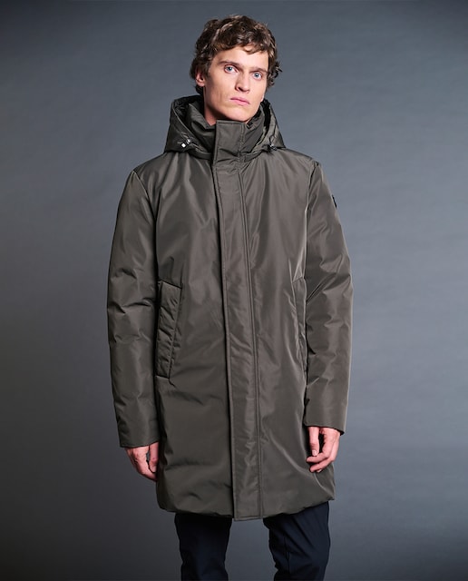 Imagen 0 de Parka icónica cómoda, elegante, aporta el dinamismo ideal para mantener el calor en la temporada invernal.