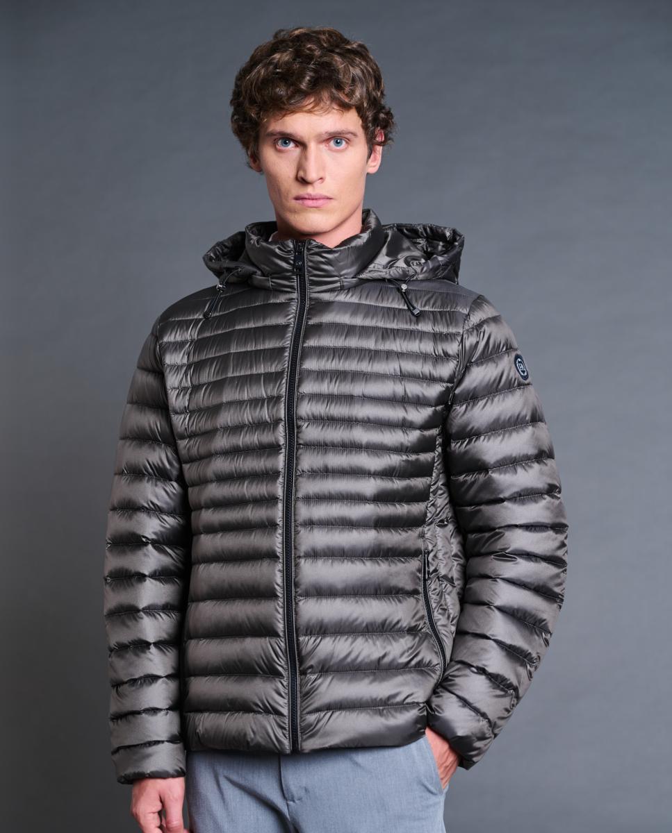 Imagen 1 de Plumífero icónico, realizado en tejido técnico al puro estilo street style. - Henry Arroway - Verde Verde