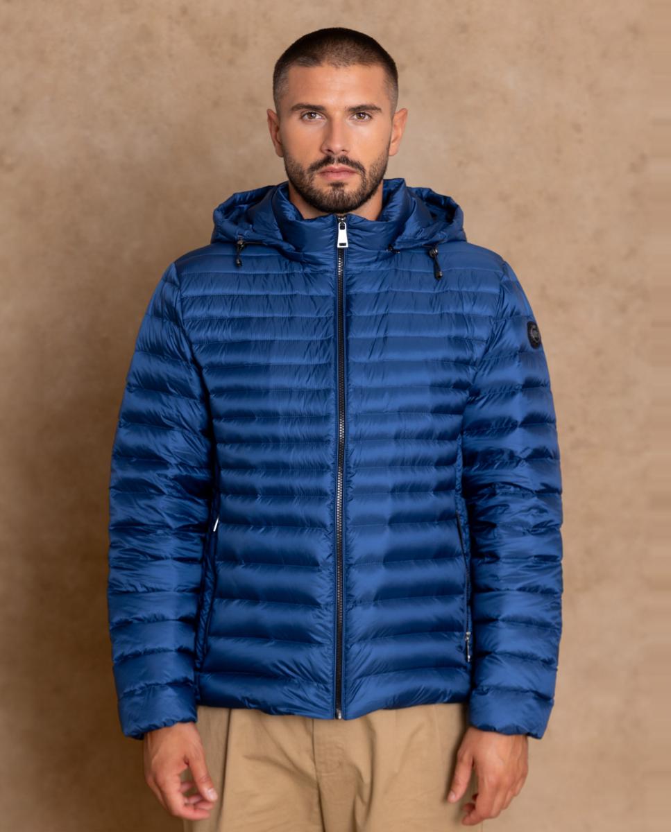 Imagen 1 de Plumífero icónico, realizado en tejido técnico al puro estilo street style. - Henry Arroway - Azul marino Azul marino