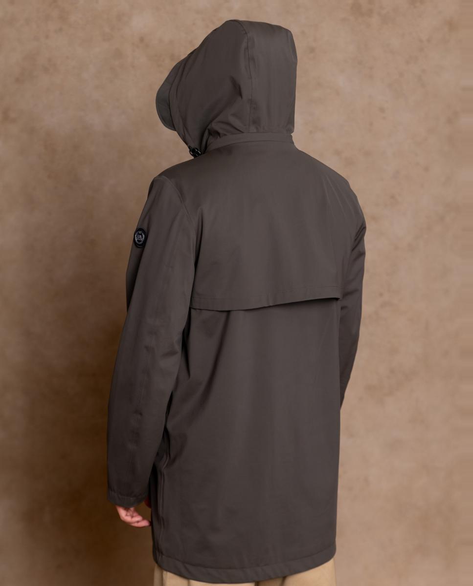 Parka Impermeável com Design Minimalista e Linhas Contemporâneas. Caqui-3