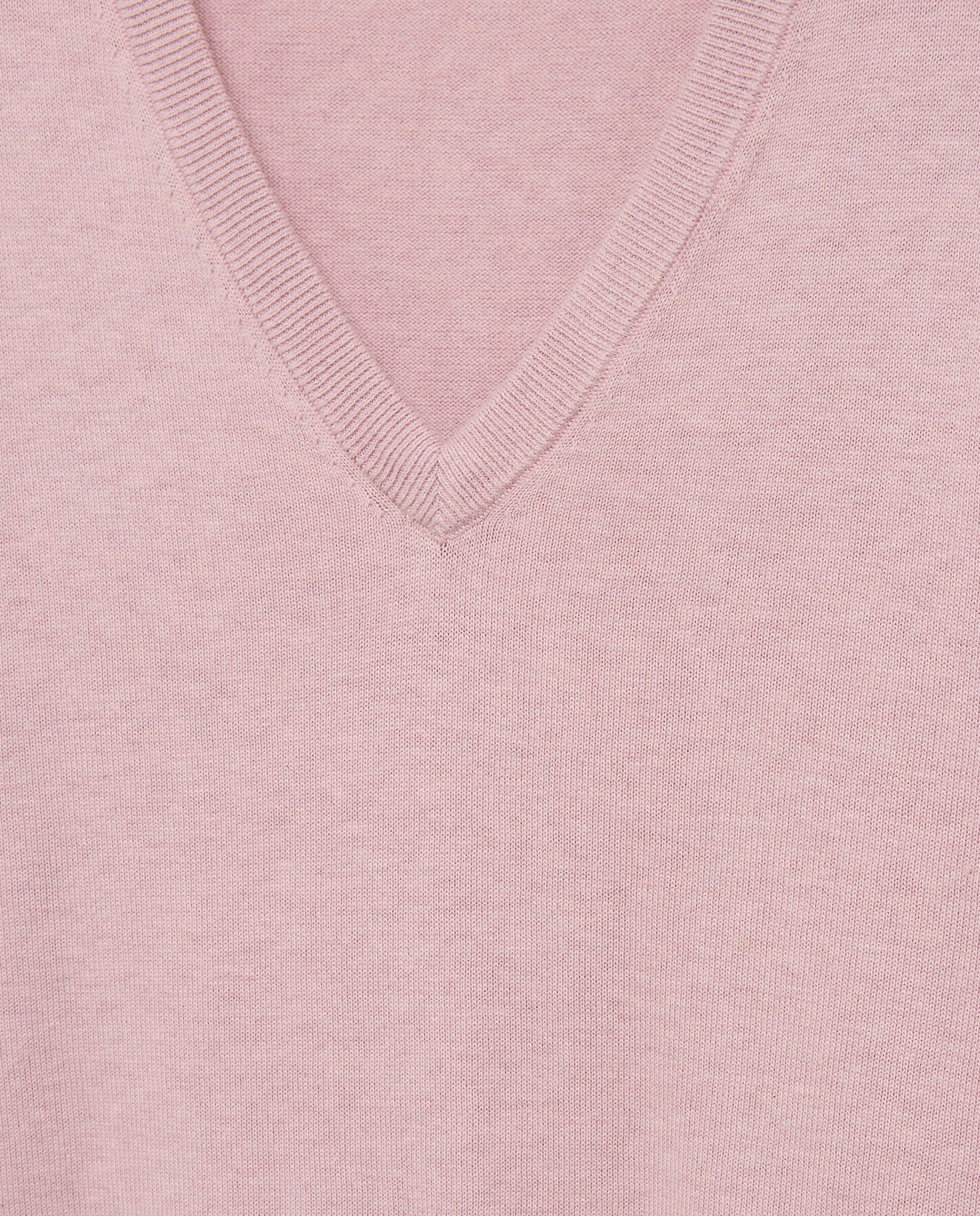 product.carousel.image.label