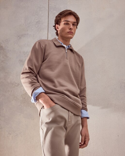Imagen 0 de Sudadera cuello alto hombre. Crudo
