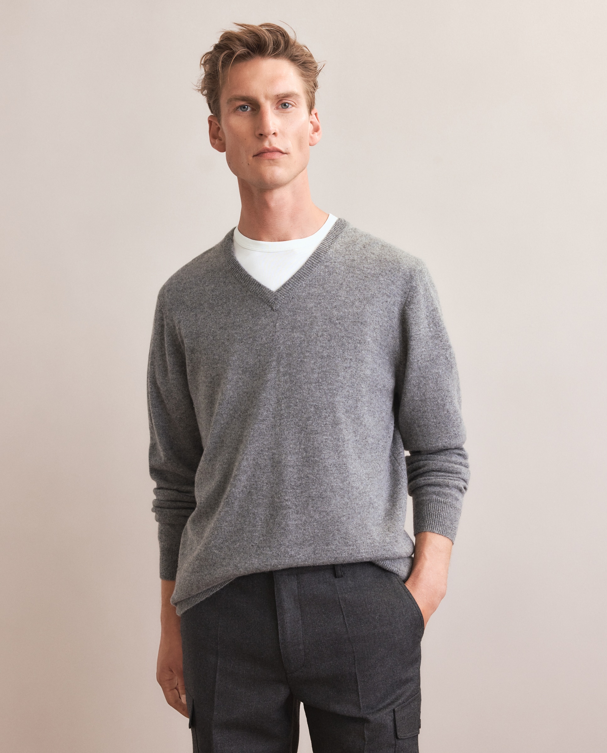Jersey de hombre de cuello pico liso cashmere - Emidio Tucci - Gris Gris-1