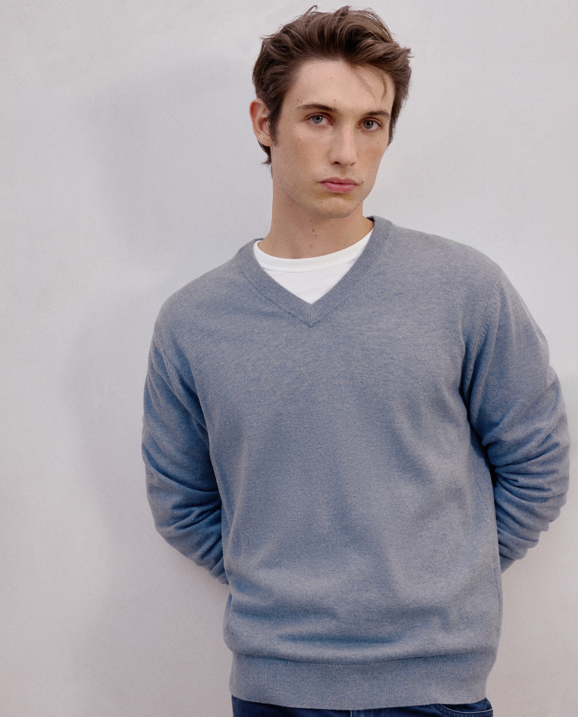 Camisola com Gola em Bico Azul-claro-1