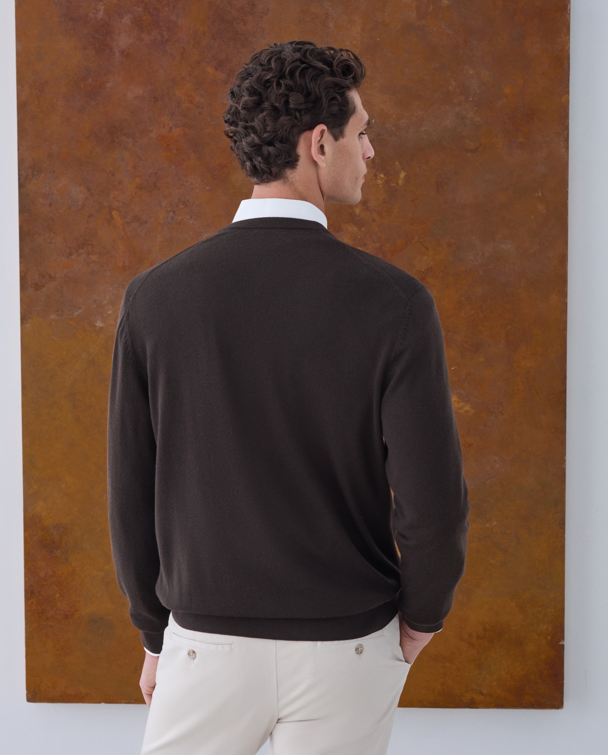 Camisola de Malha Lisa 100% Lã Merino com Decote em Bico Castanho-chocolate-3