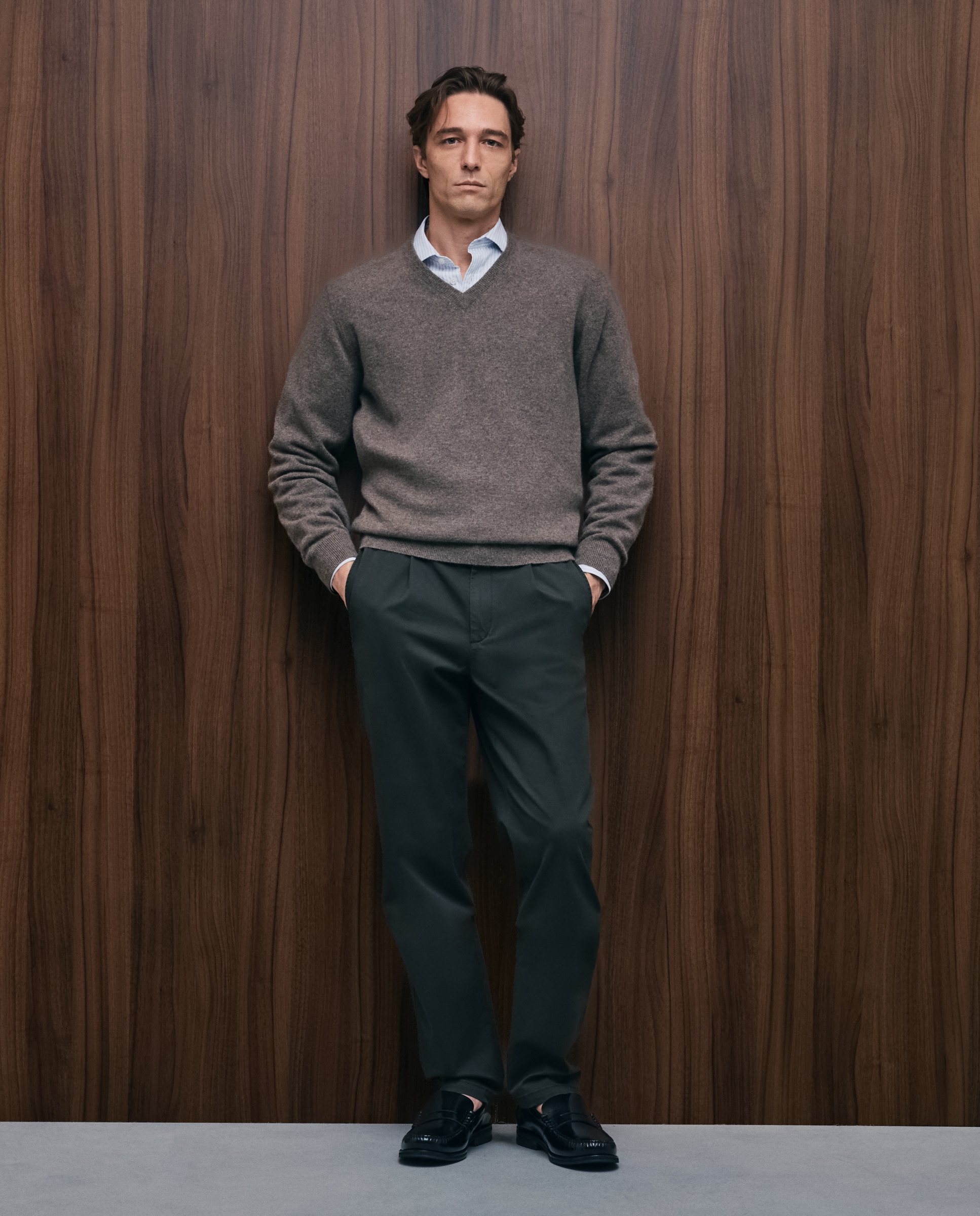 Jersey de hombre de cuello pico liso cashmere - Emidio Tucci - Marrón claro Marrón claro-2