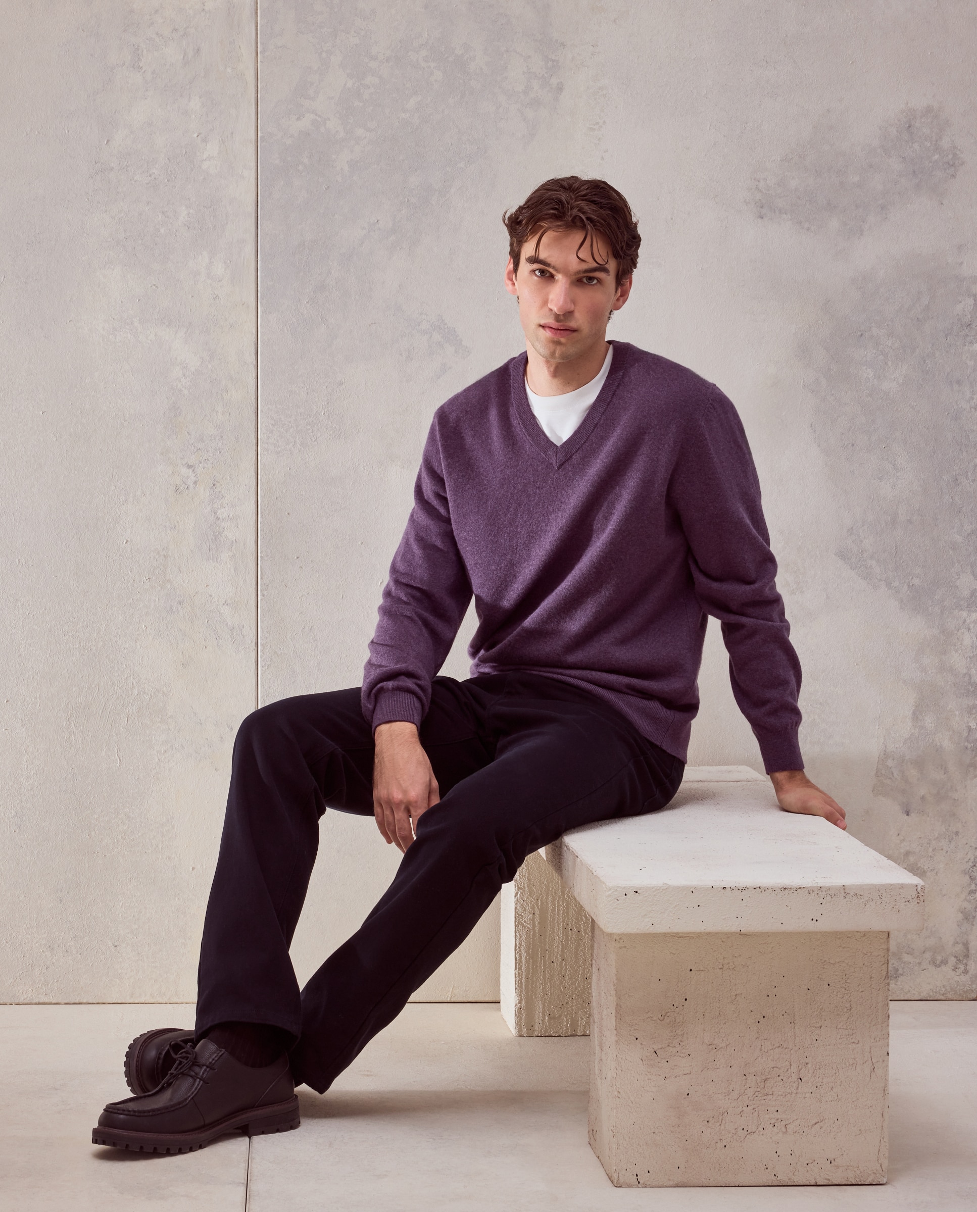 Imagen 2 de Jersey cuello pico liso100% lambswool de hombre - Dustin - Morado Morado