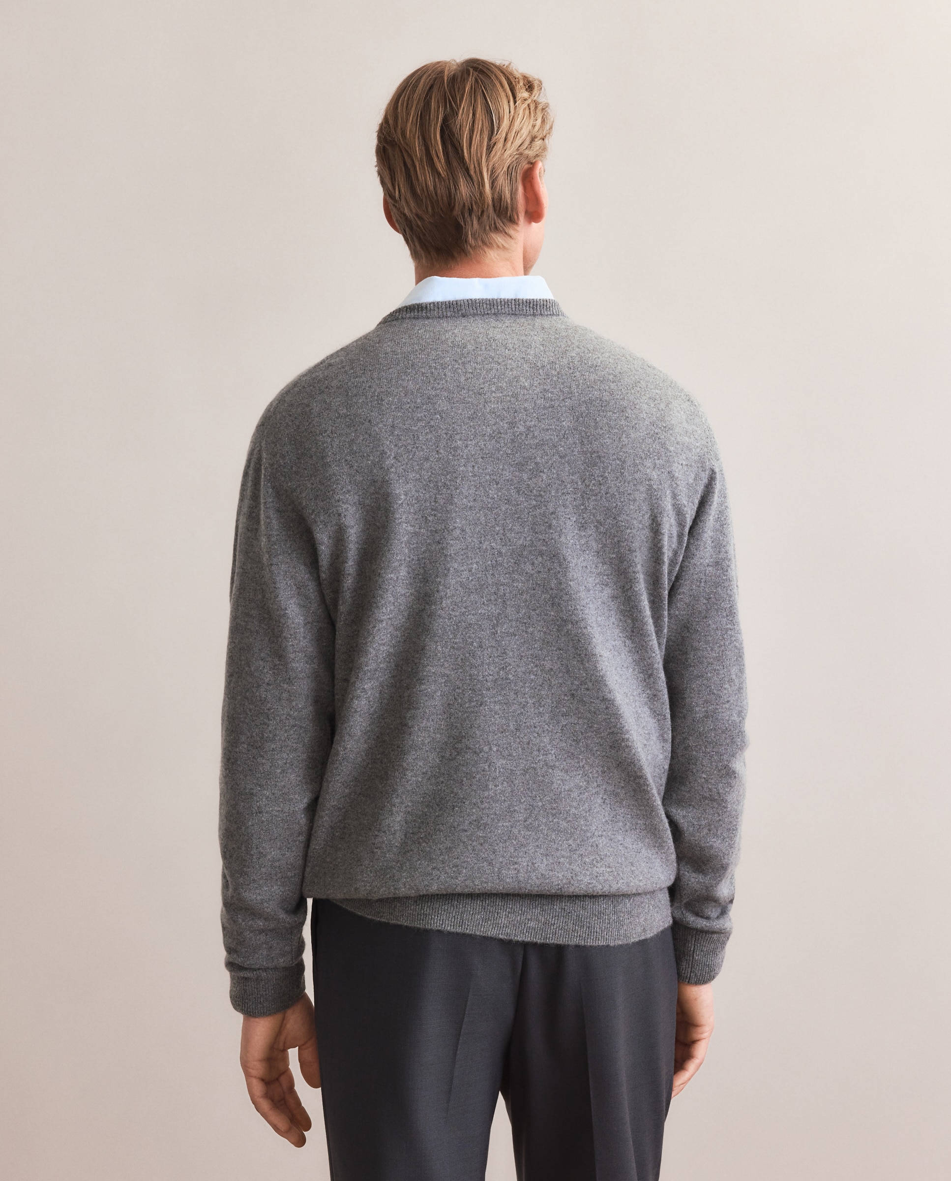 Jersey de hombre de cuello redondo liso cashmere - Emidio Tucci - Gris Gris-3