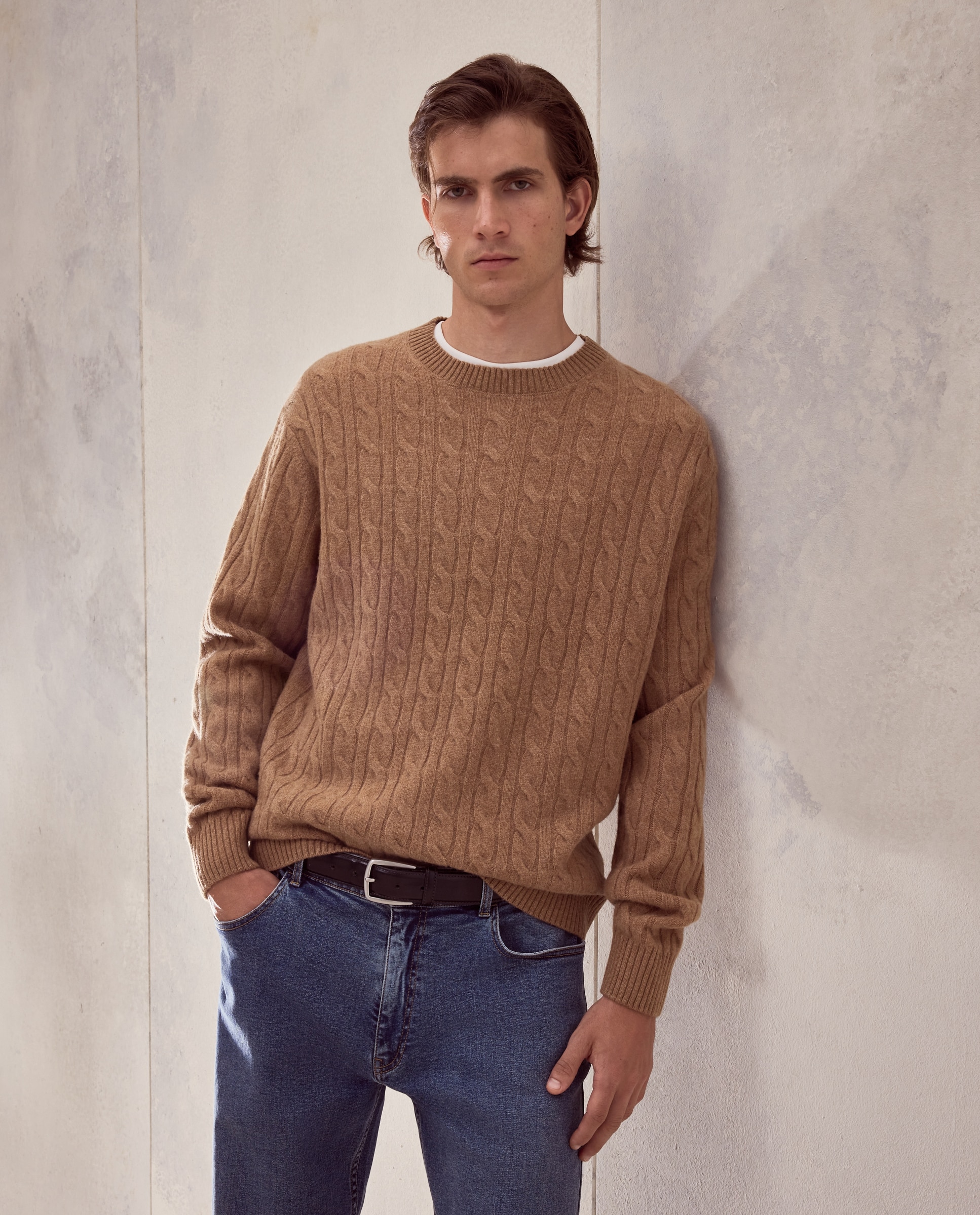 Imagen 0 de Jersey cuello redondo ochos 100% lambswool de hombre Marrón claro
