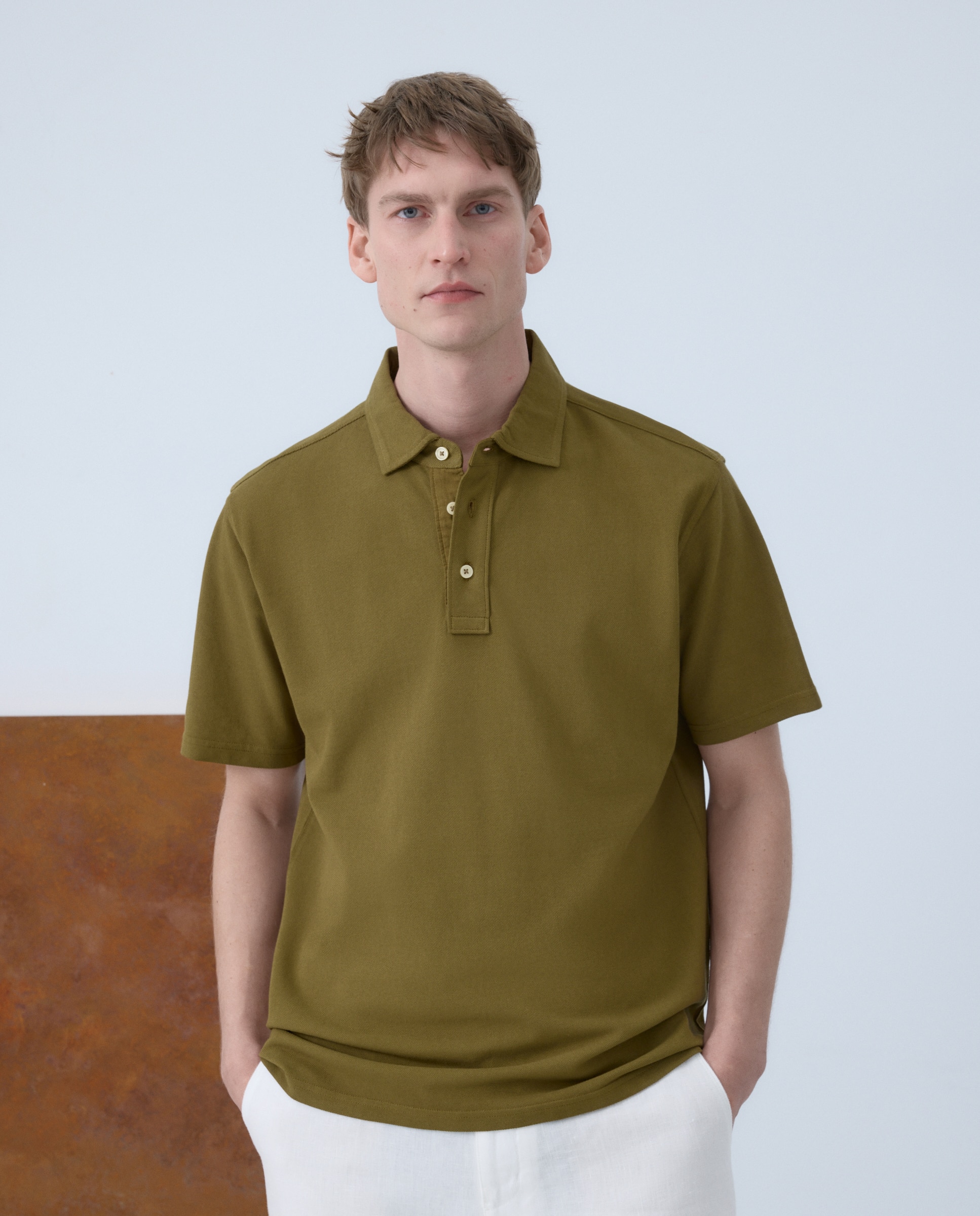 Polo Piqué Liso Garment Dye com Manga Curta Verde-1