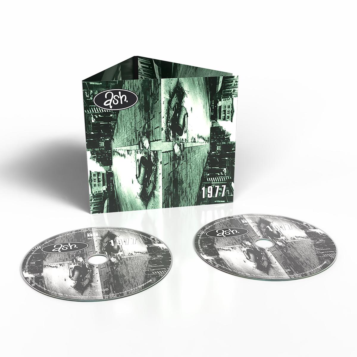 1977 (Edición 30 Aniversario) (2 CD)