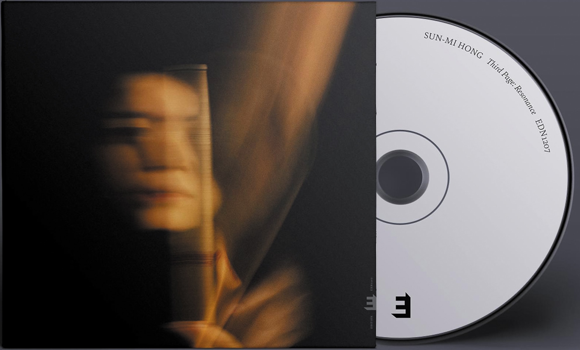 Third page: Resonance (LP-Vinil) 2