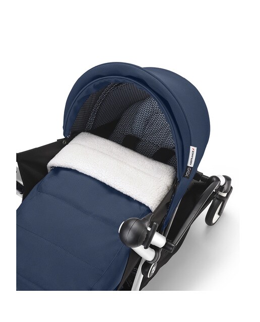Carro de bebé Stokke® YOYO³ con Chasis Blanco y Pack recién nacido 0+ Air France Blue 2