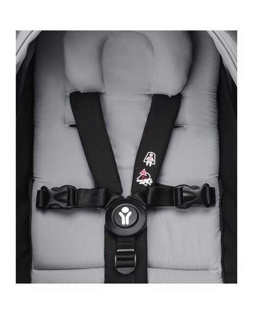 Carrinho de passeio Stokke® YOYO³ com chassis branco e pack recém-nascido 0+ Stone 3