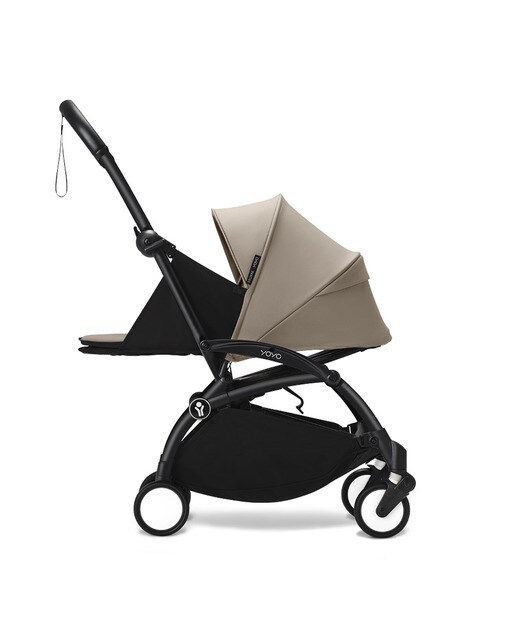 Carro de bebé Stokke® YOYO³ con Chasis Negro y Pack recién nacido 0+ Gris Pardo 2