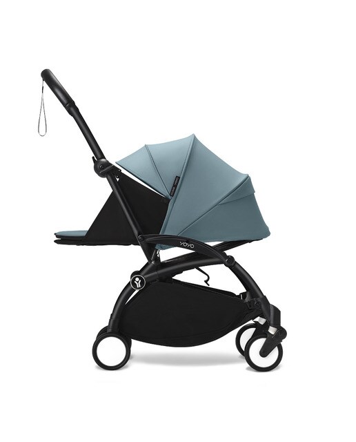 Carrinho de passeio Stokke® YOYO³ com chassis preto e pack recém-nascidos 0+ Aqua 3