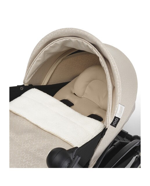 Carrinho de passeio Stokke® YOYO³ com chassis preto e pack recém-nascidos 0+ Bonpoint Bege 3