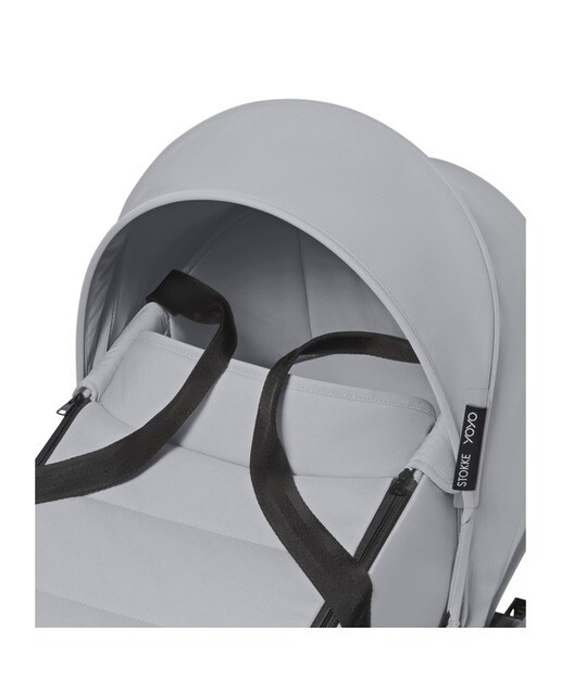 Carrinho de passeio Stokke® YOYO³ com chassis preto e alcofa Stone 2