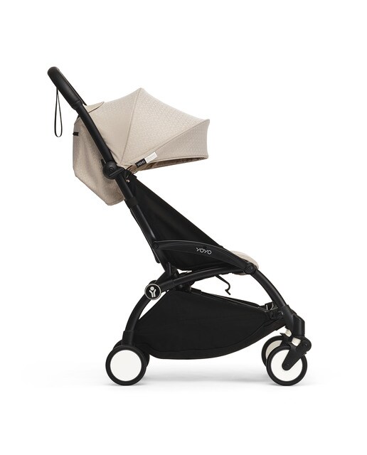 Carrinho de passeio Stokke® YOYO³ com chassis preto e pack de 6+ cores Bonpoint Beige 2
