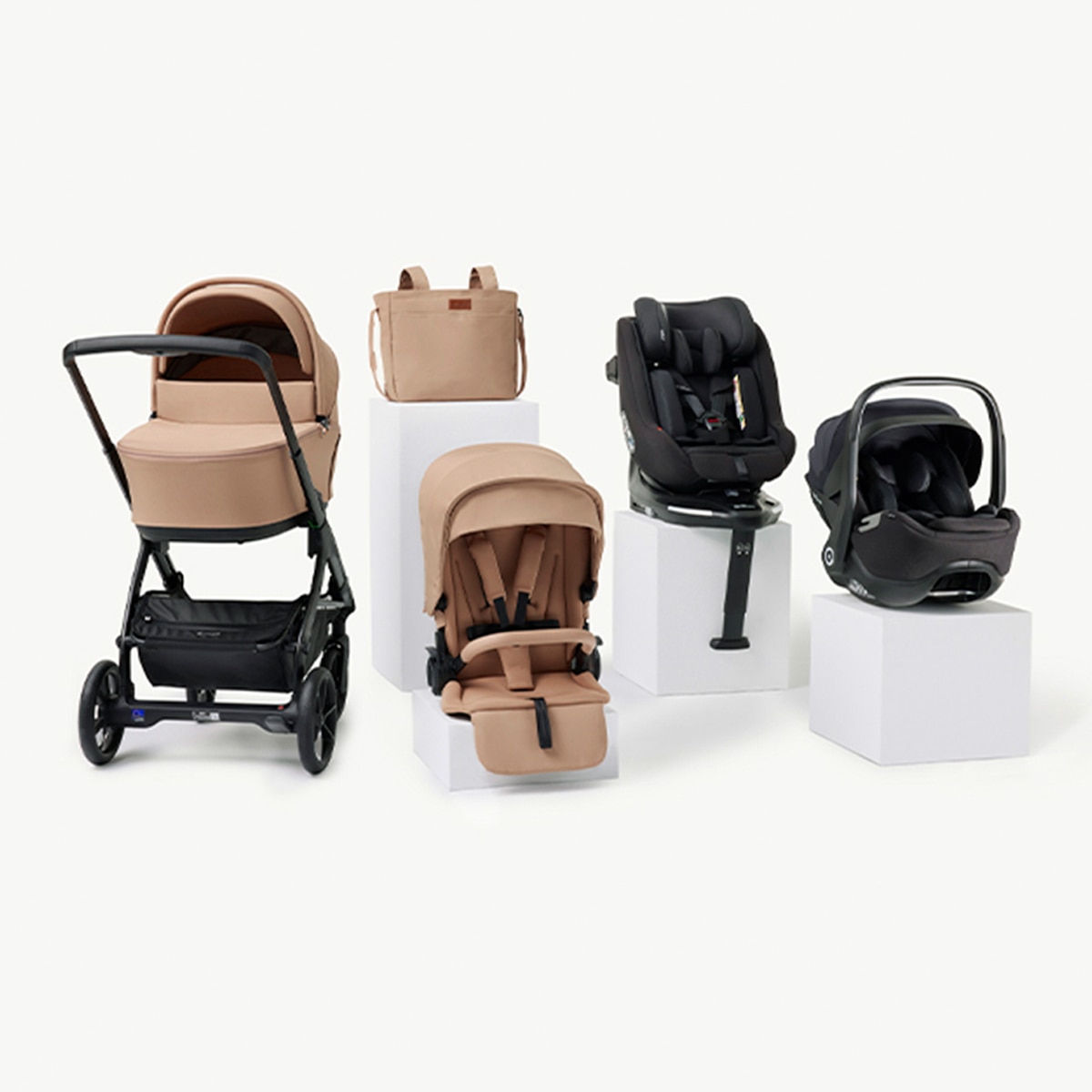 Jané - Pack Jané carrito Keep con 2 sillas de coche y accesorios beige y negro.