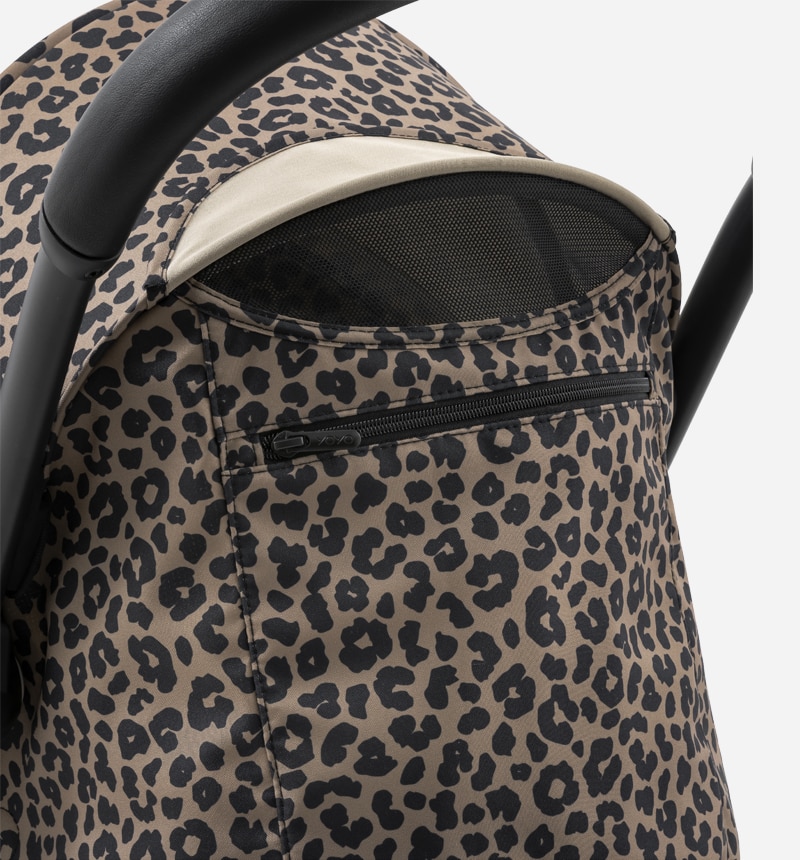 Carrinho de passeio YOYO Wild Collection Leopardo com chassis preto 3